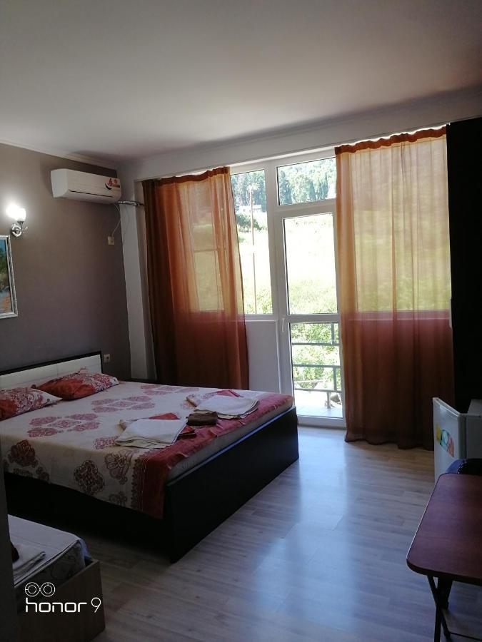 Mira Hotel New Athos Buitenkant foto