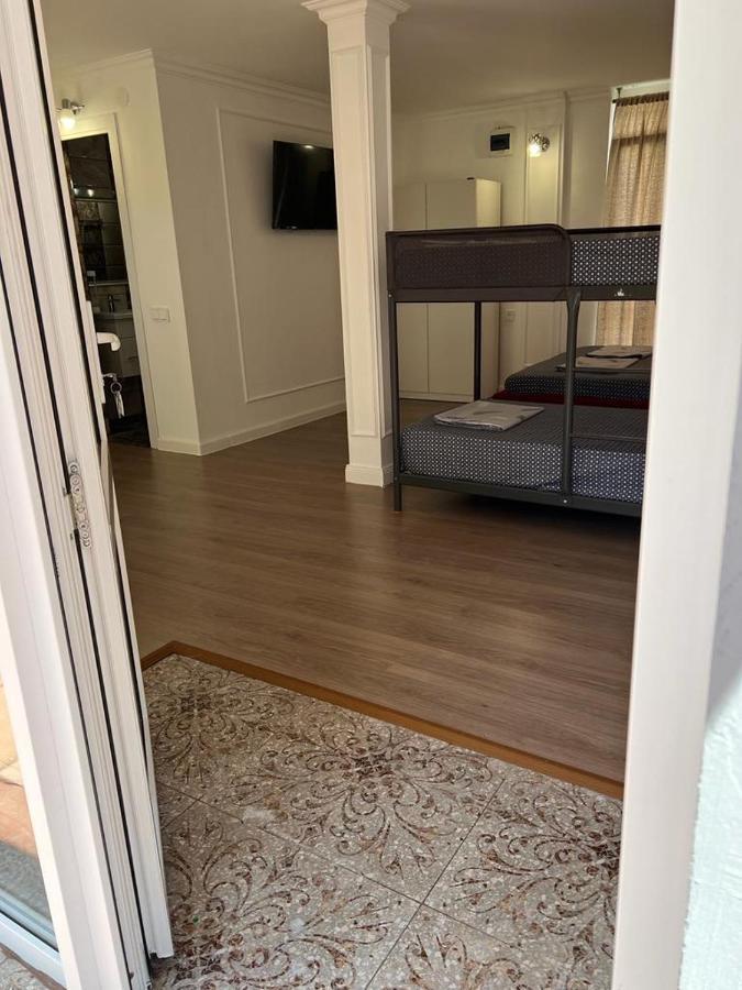 Mira Hotel New Athos Buitenkant foto